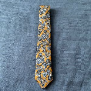 Daniel Cremieux silk tie